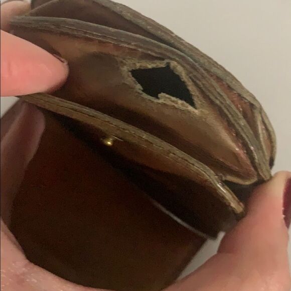 Louis Vuitton Small Wallet - Picture 7 of 9